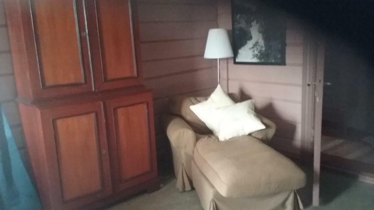 vrangfoss slusevaktarbolig Hotell Funnemark Exteriör bild